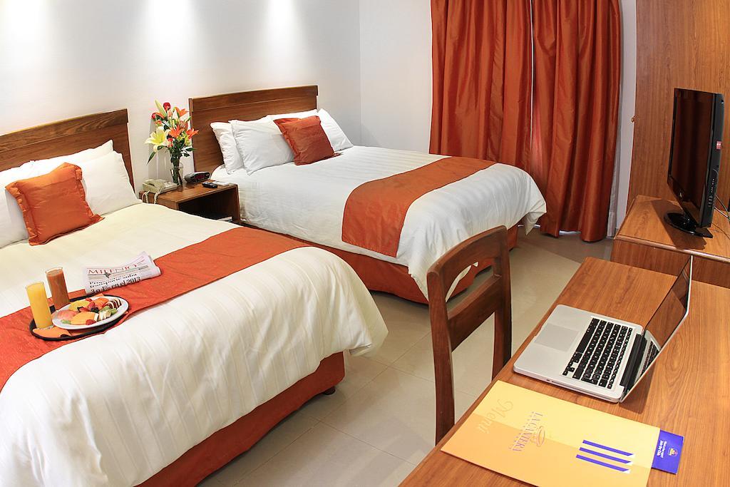 Wyndham Garden Monterrey Valle Real الغرفة الصورة