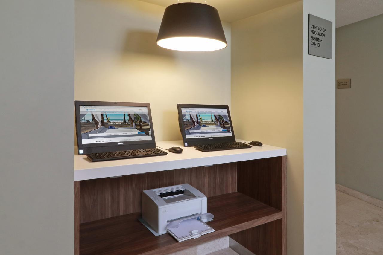 Wyndham Garden Monterrey Valle Real المظهر الخارجي الصورة