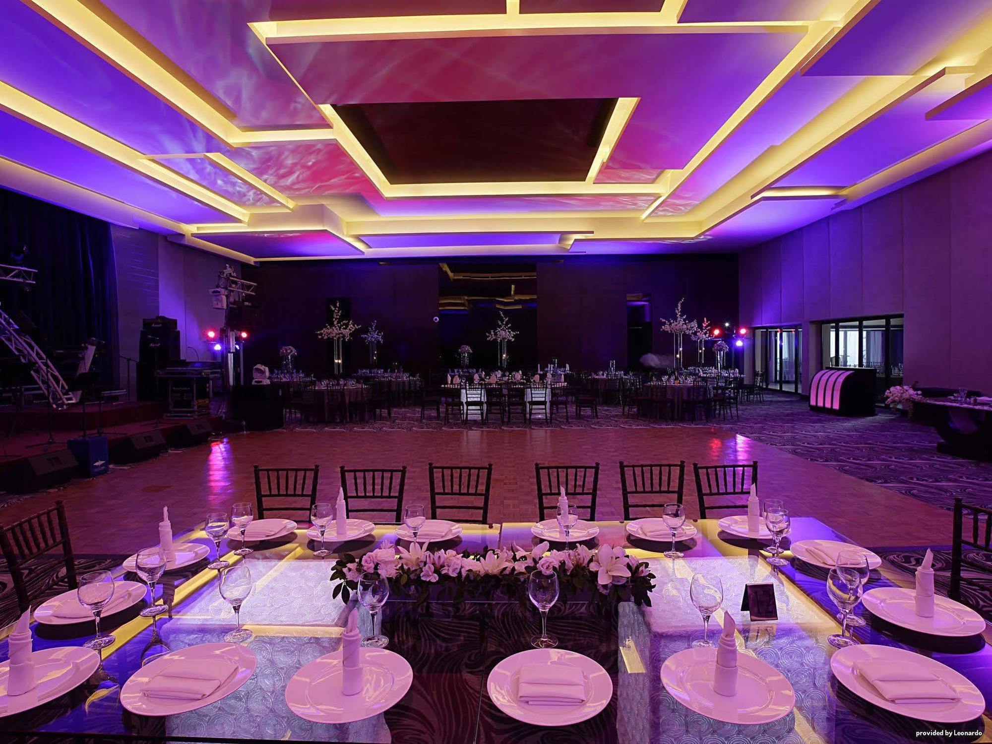 Wyndham Garden Monterrey Valle Real المظهر الخارجي الصورة