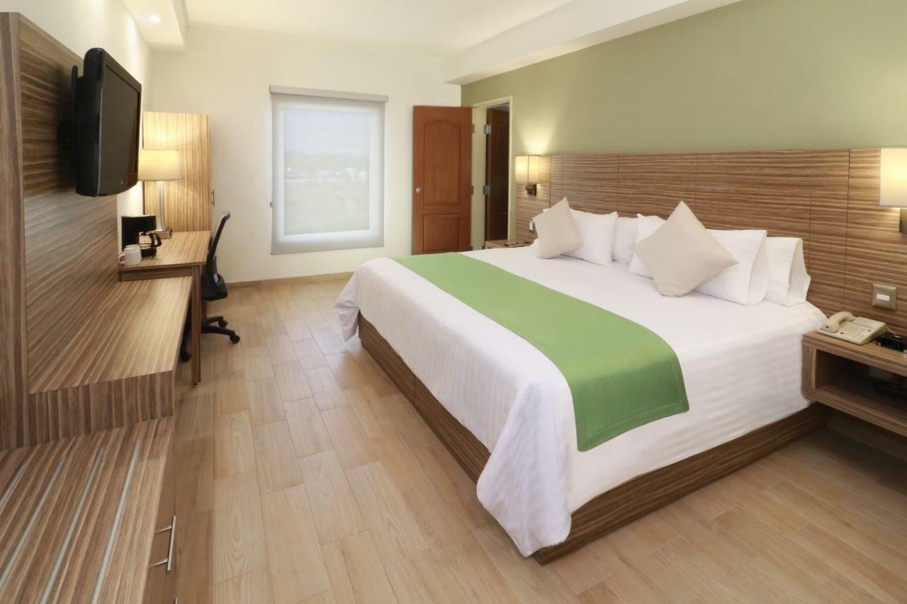 Wyndham Garden Monterrey Valle Real المظهر الخارجي الصورة